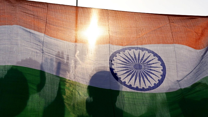 Индийские НПЗ якобы сокращают импорт российской нефти, утверждает Рейтер